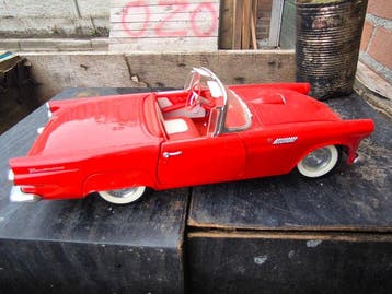 Revell 1:18 - Modelauto - Ford Thunderbird 1957 Convertible, Nieuw