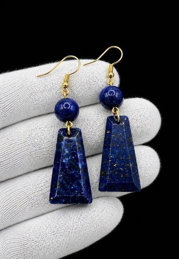 Prachtige oorbellen van natuurlijk lapis lazuli van eerste