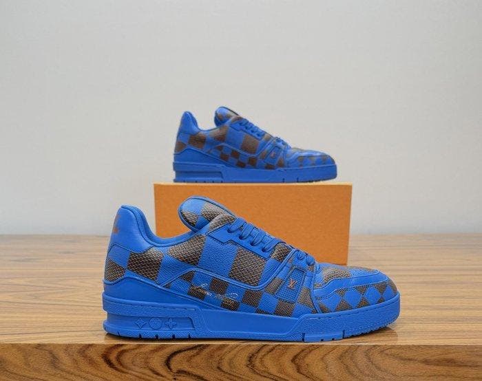 Louis Vuitton - LV Trainer Damier Pop Blue - Sneakers -, Kleding | Heren, Schoenen