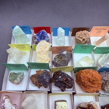 Mineralencollectie- 2000 g - (35)