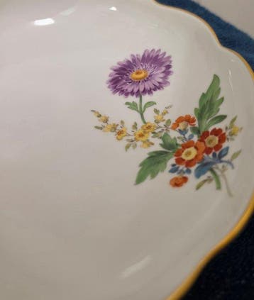 Meissen - Schaal - Neubrandenstein-Relief - Porselein -