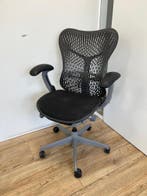 50x Refurbished Herman Miller Mirra Grijs Zwart, Verzenden, Zo goed als nieuw, Grijs, Bureaustoel