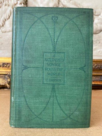 Charles Darwin - A Naturalists Voyage Round the World. -