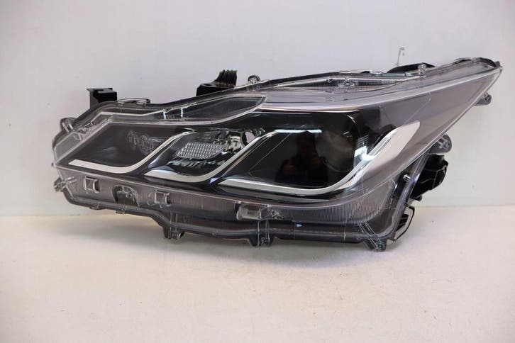 linker voorlamp voor Toyota Corolla E21 Sedan 81150-02T31, Autos : Pièces & Accessoires, Éclairage, Envoi