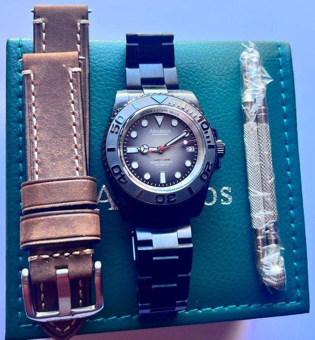 Akheilos - Sans prix de réserve - Shark 3D Ceramic Bezel IP, Handtassen en Accessoires, Horloges | Heren