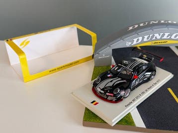 Spark 1:43 - Voiture miniature - Porsche 911 GT3 R #83 Team
