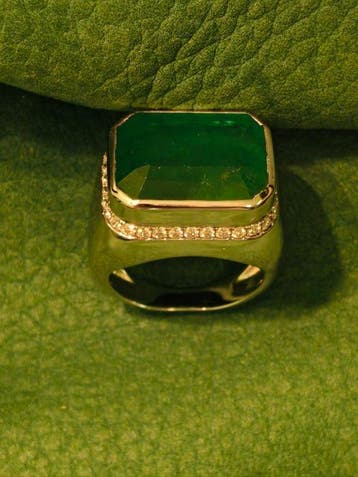 Ring - 14 karaat Witgoud - 15.38ct. tw. Smaragd - Diamant, Nieuw
