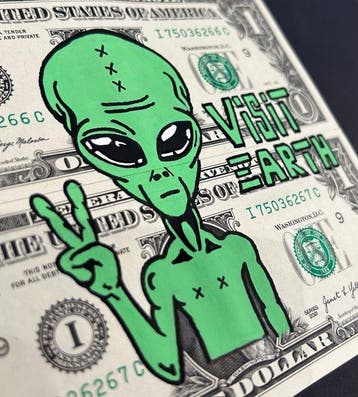 eR.B. -  Street Art _ Visit Earth (alien)