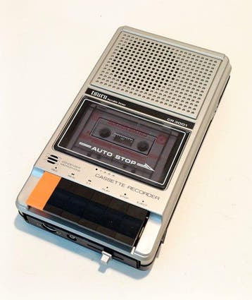 Tsuru - CR 3001 + 30 Cassettes / Portable, Nieuw