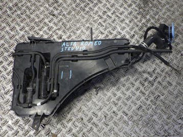 Alfa Romeo Stelvio reservoir voor ruitensproeier 50556493, Verzenden, Gebruikt