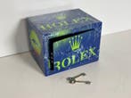Rob VanMore - Kiss by Rolex Vault, Antiquités & Art