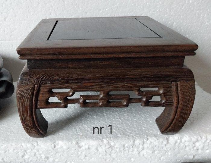 Standaard - Hout, 7 hardhouten displays , standaards ,, Antiek en Kunst, Antiek | Overige Antiek