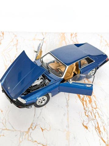 Road Signature 1:18 - Voiture miniature - Jaguar XJS V12, Nieuw