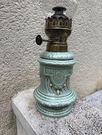 Petroleumlamp - Messing, Aardewerk, Glas