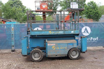 Veiling: Schaarhoogwerker Genie GS-3268 Diesel 11.75m 2006, Ophalen