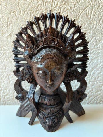 Set intricate traditional hand-carved Balinese dancer busts, Antiek en Kunst