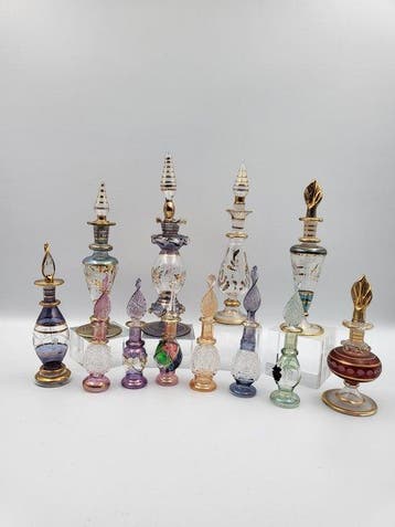 Collection thématique - Flacons à parfum en verre soufflé