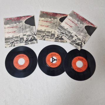 5 Vintage European 45 RPM Records & EPs – French Promotional