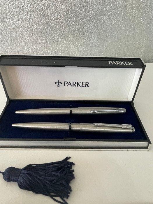 lot of 4 with Parker silver bookmark - Pennenset, Collections, Stylos