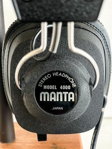 Manta - Model 4000 Over-Ear Dynamische Stereo Hoofdtelefoon