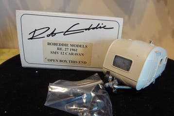 Robeddie Models 1:43 - Modelauto - SMV 12 Caravan