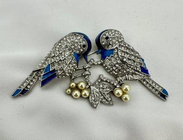 Trifari - Trifari – Lovebirds – Crystal Pave & Faux Pearl -