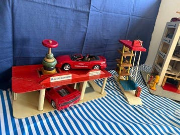 Unkown - Speelgoed Autosalon wooden parking garage -, Antiek en Kunst