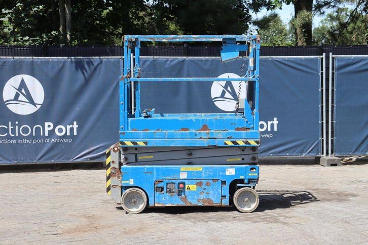 Veiling: Schaarhoogwerker Genie Elektrisch 272kg, Articles professionnels, Machines & Construction | Ascenseurs, Échafaudages & Échelles