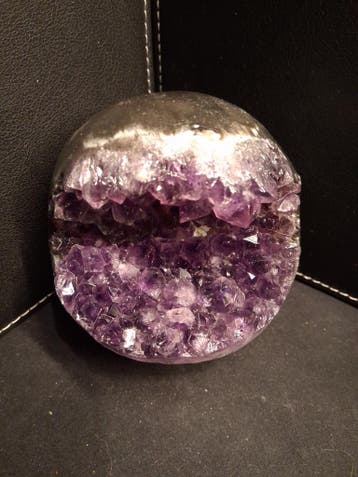 Natural Amethyst geode - Sphere - 8.6 cm - deep purple, Verzenden