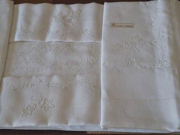 Drap romantique en lin pur avec des taies doreiller, Antiquités & Art