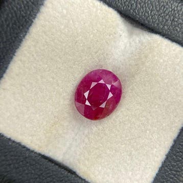 Sans prix de réserve - 1 pcs Rouge, Violet Rubis - 3.67 ct -, Bijoux, Sacs & Beauté