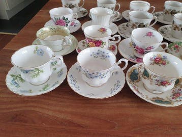 Royal Doulton, Royal Albert - Service de table (20) -