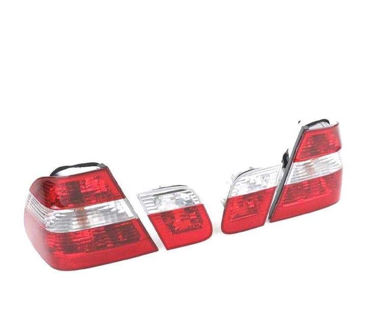 FEUX ARRIÈRE BMW E46 01-05 ROUGE CHROMÉ, Autos : Pièces & Accessoires, Éclairage, Envoi