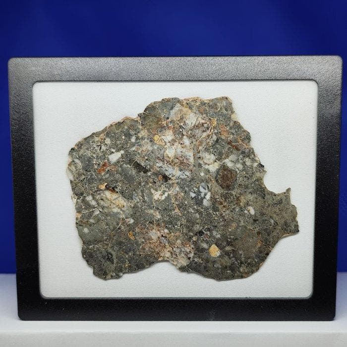 -10,5 cm! - XL plak GABBRO MAANMETEORIET (Smeltbreccie)., Verzamelen, Mineralen en Fossielen