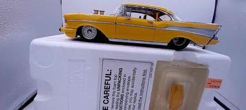 Danbury Mint 1:24 - Voiture miniature - 1957 CHEVY BEL-AIR