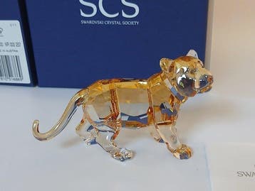 Swarovski - Elisabeth Adamer - Figuur - Tiger Junge 1051686