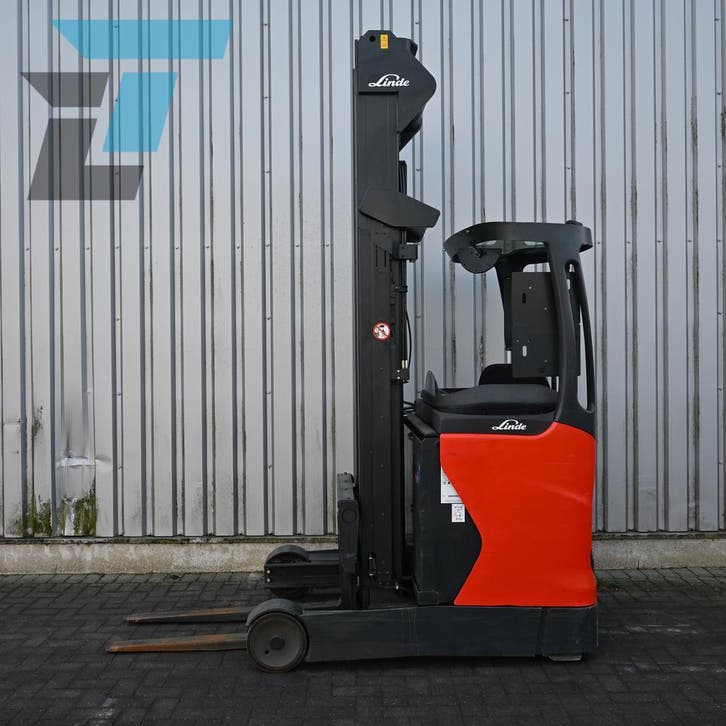 Linde R14 Elektrische reachtruck, Zakelijke goederen, Machines en Bouw | Heftrucks en Intern transport, Reachtruck, Elektrisch