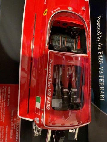 B.B.R. Exclusive Car Models 1:18 - Tentoonstelling modelboot