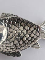 Schotel - .800 zilver - Mid Century zilveren vis, Antiek en Kunst