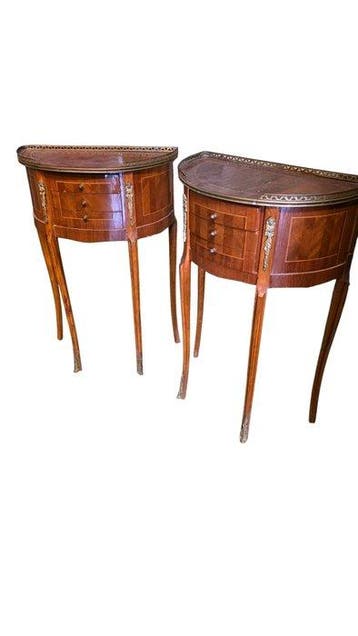 Kast (2) - Hout, Messing