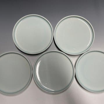 Kaiji Tsukamoto / Kaizan Kiln - Bord - bluish-white
