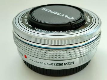 Olympus M.ZUIKO DIGITAL 14-42mm 1:3.5-5.6 EZ Zoomlens, Nieuw