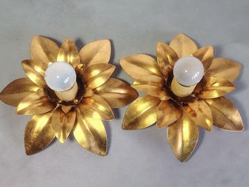 Hollywood Regency style wall lamps from the 1970s. -