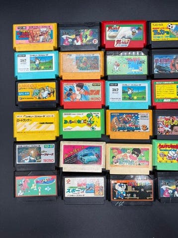 Nintendo - Famicom (Japanese NES) - 30 Vintage - Videogame