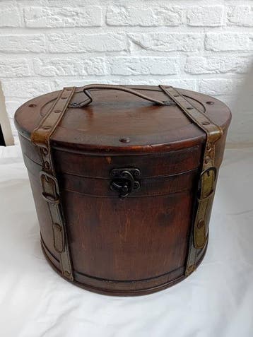 Boîte - bois métal cuir - Coffre à chapeaux de 36,5 cm