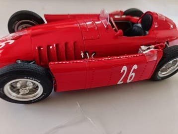 CMC 1:18 - Voiture miniature - Lancia D 50 GP Monaco 1955, Nieuw