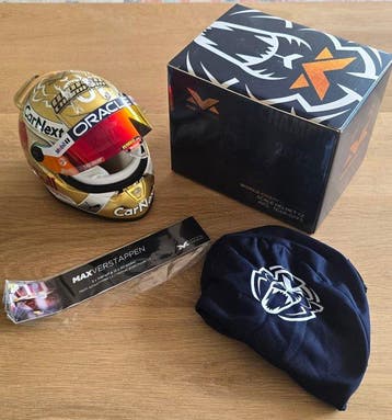 Red Bull Racing - Formula One - Max Verstappen - 2022 -, Collections