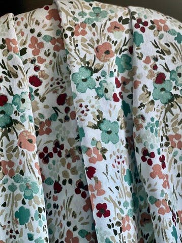 Cinq mètres de largeur double. Tissu imprimé, fond de pluie, Antiquités & Art