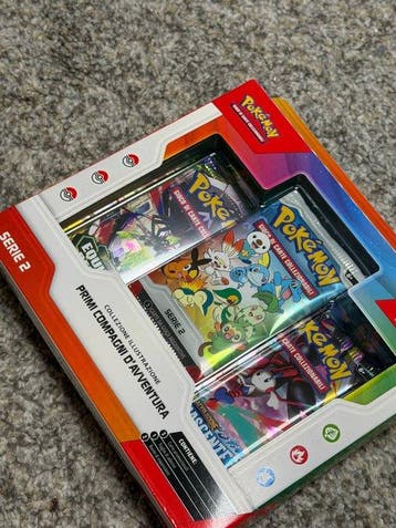 Pokémon Booster box - First Partner Illustration Collection, Nieuw