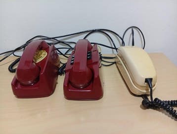 Analoge telefoon - Kunststof, Metaal - Drie vintage